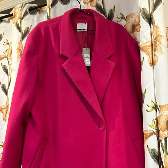 Beautiful pink coat - Picture 1 of 6